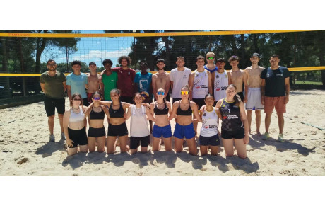 Du sable, du smash et de la jeunesse : le CD84 lance son tournoi de beach-volley M18 / M21